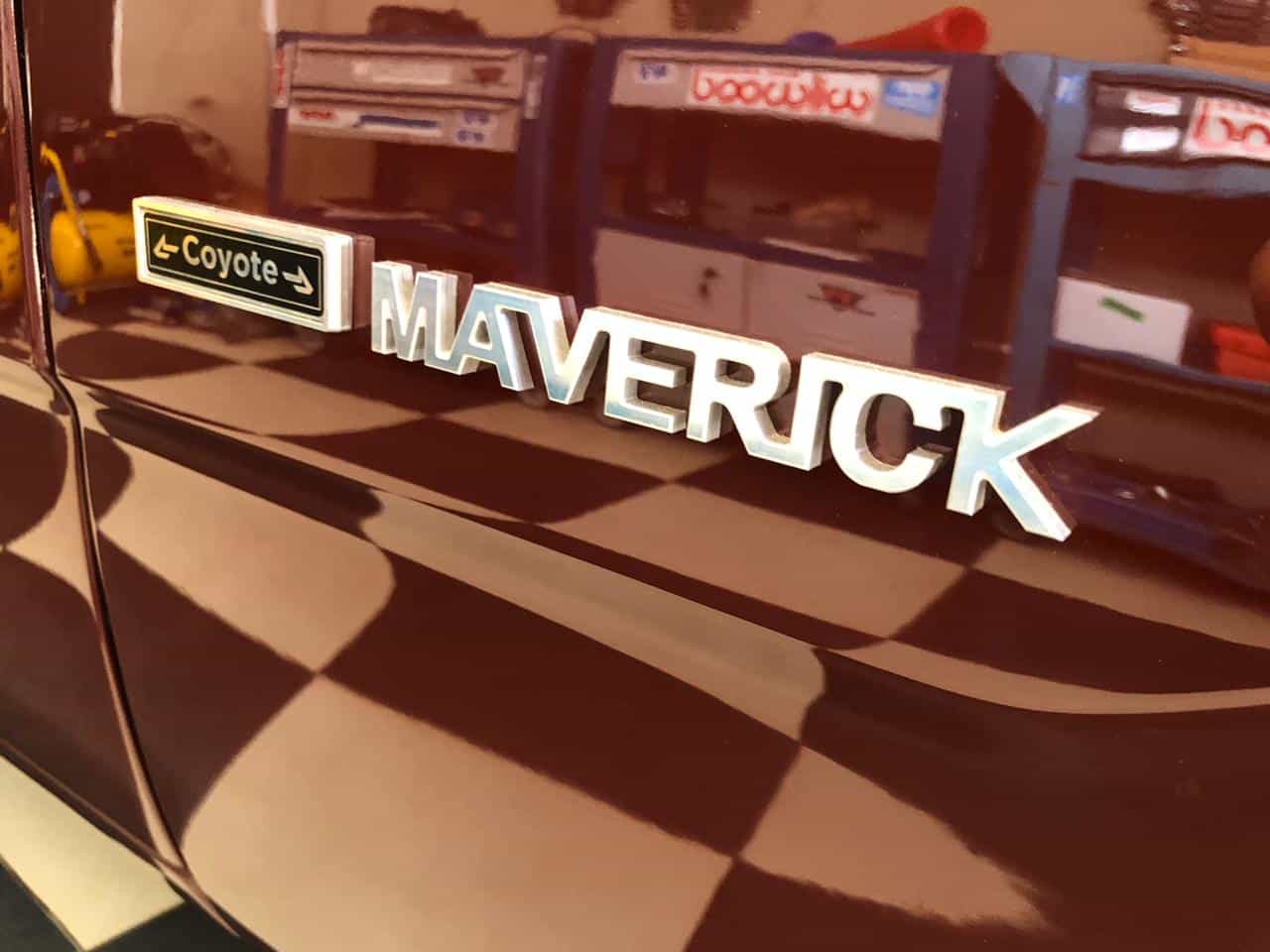 Emblema Billet Retangular Paralama Ford Maverick