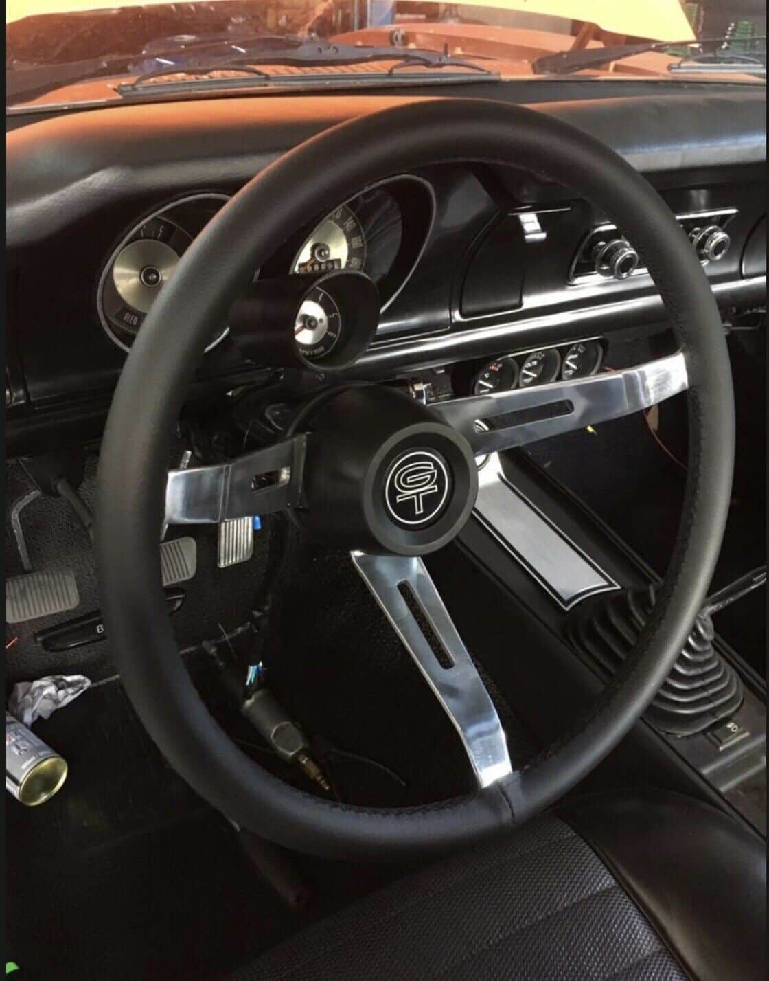 Volante GT PerformanceV8 Ford Maverick Special Logo Black
