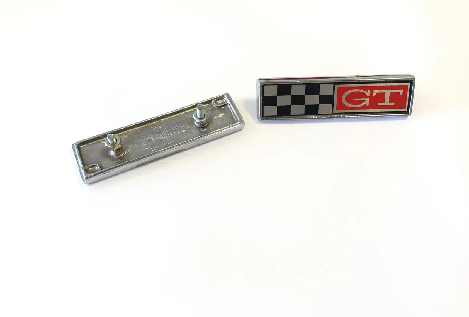 Emblema GT Plaquinha Lateral Paralama Ford Maverick - Imagem 3