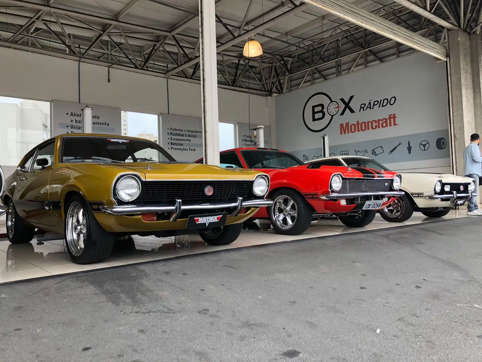 Kit Friso e Aro Farol Grade Dianteira Preta Ford Maverick Modelo Fase 1 - Imagem 6