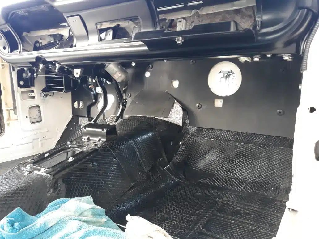 Forro Isolador Borracha Fixador Parede Corta Fogo Ford Maverick - Imagem 4