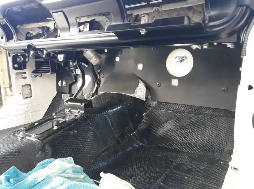 Forro Isolador Borracha Fixador Parede Corta Fogo Ford Maverick - Imagem 10
