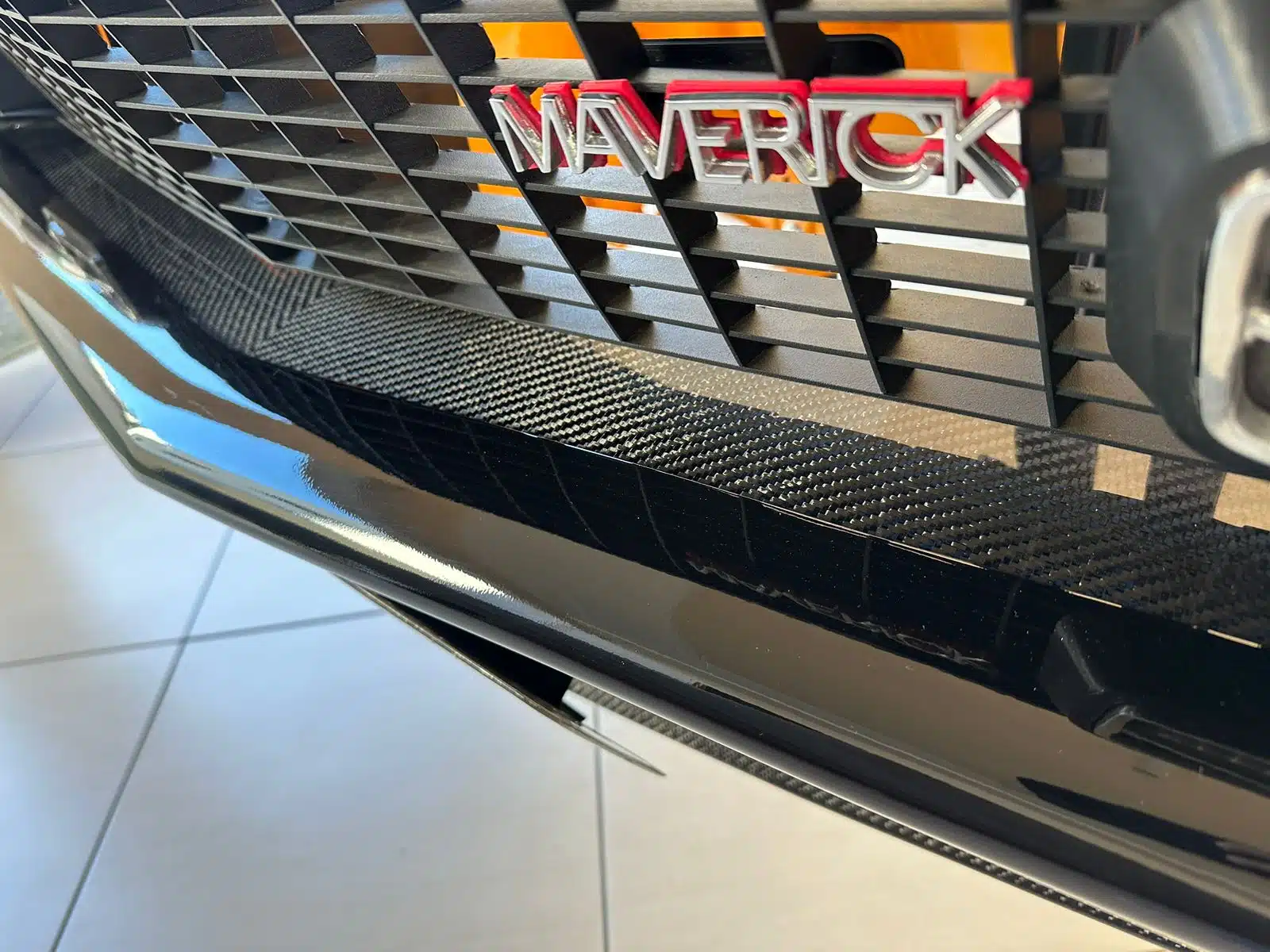 Bigode Acabamento Interno Parachoque Dianteiro Fibra Carbono Ford Maverick