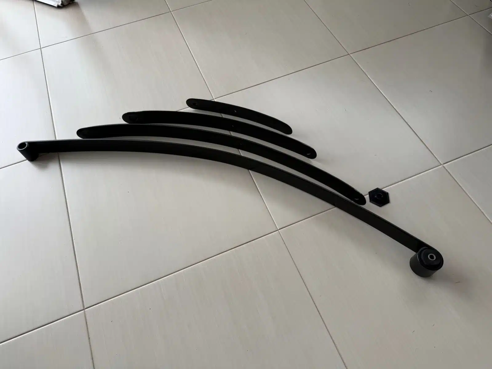 Kit Calço Isolador E Trava Laminas Feixe De Molas Ford Maverick - Imagem 3